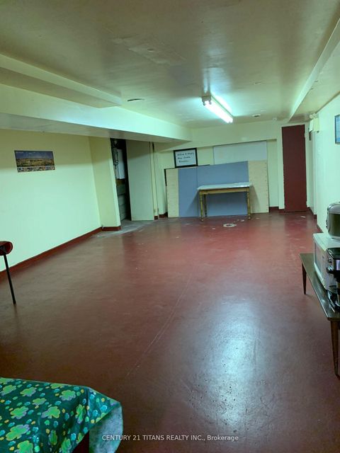 Photo 4 at 481 Oakwood Avenue, Oakwood Village, Toronto