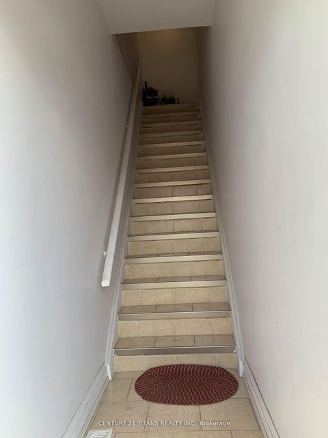 Photo 13 at 481 Oakwood Avenue, Oakwood Village, Toronto