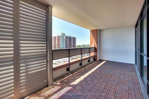 Photo 18 at 641 - 830 Lawrence Avenue W, Glen Park, Toronto