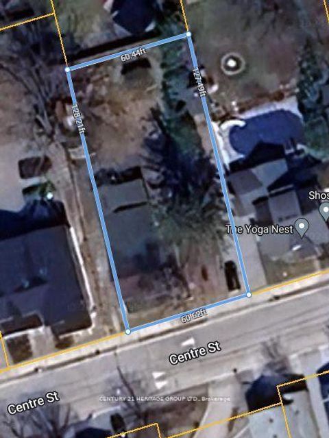 Photo 4 at 74 Centre Street, Aurora Village, Aurora