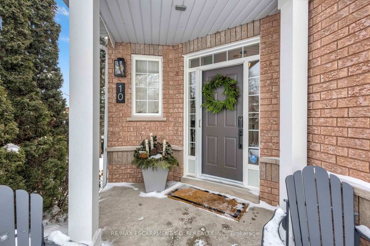 Photo 5 at 10 Anderson Court, Ancaster, Hamilton