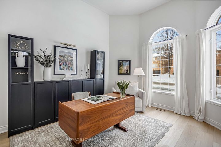 Photo 7 at 10 Anderson Court, Ancaster, Hamilton