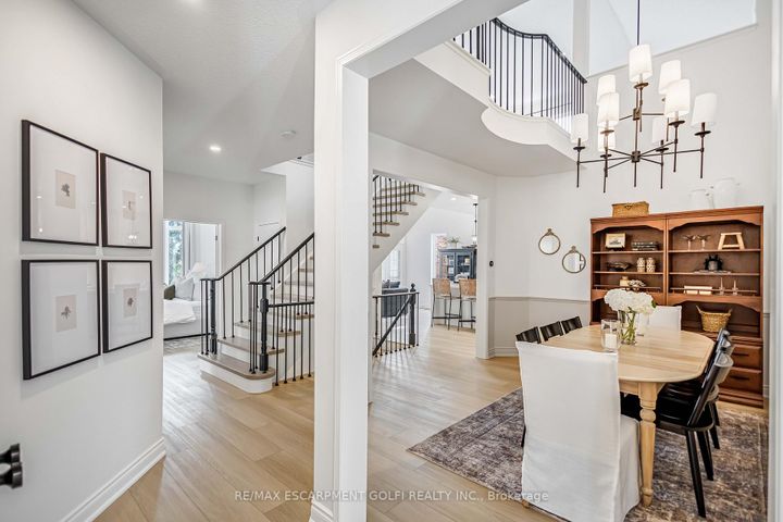 Photo 8 at 10 Anderson Court, Ancaster, Hamilton