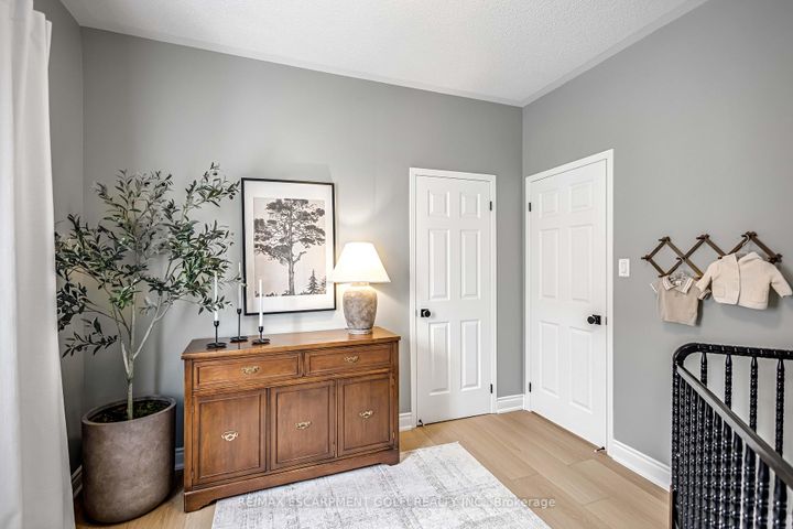 Photo 27 at 10 Anderson Court, Ancaster, Hamilton