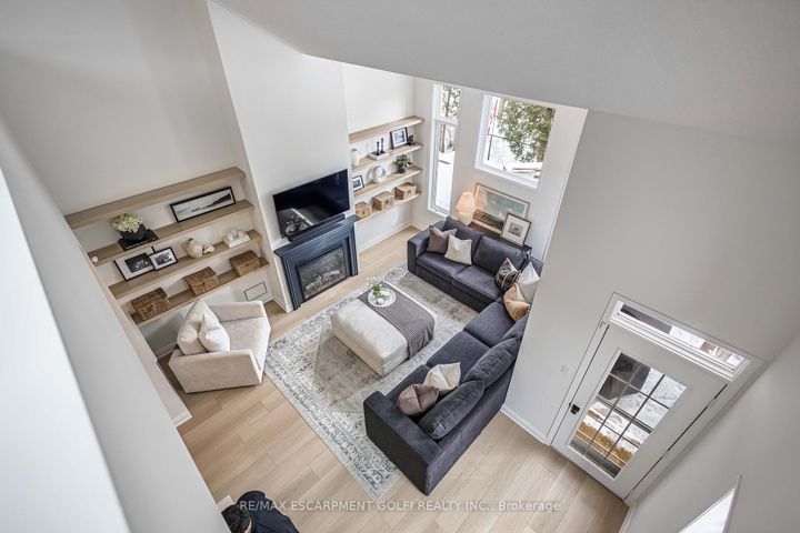 Photo 31 at 10 Anderson Court, Ancaster, Hamilton