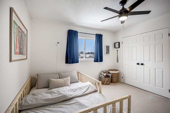 Photo 35 at 10 Anderson Court, Ancaster, Hamilton