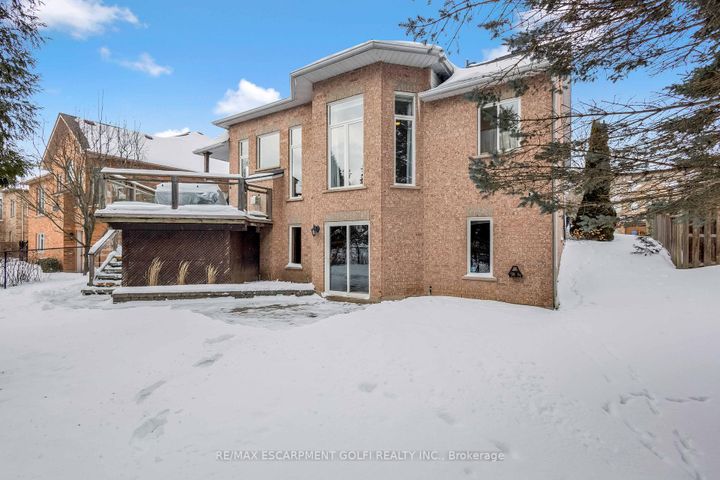 Photo 38 at 10 Anderson Court, Ancaster, Hamilton