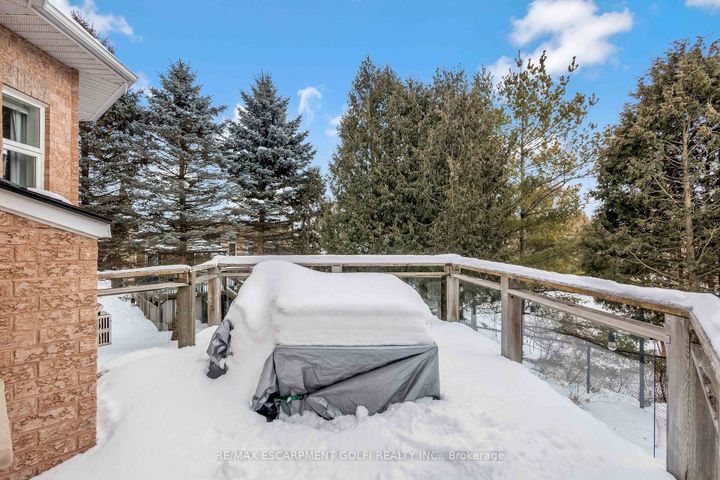 Photo 40 at 10 Anderson Court, Ancaster, Hamilton