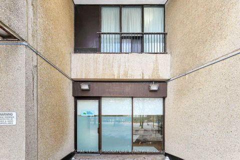 Photo 34 at 410/204 - 33 Harbour Square, Waterfront Communities C1, Toronto