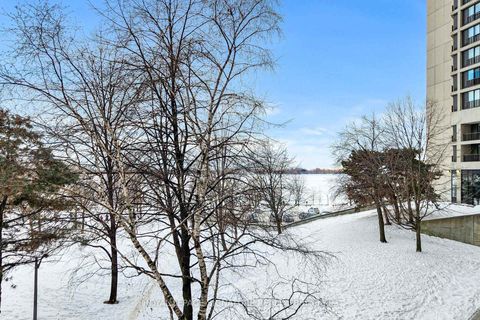 Photo 36 at 410/204 - 33 Harbour Square, Waterfront Communities C1, Toronto