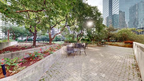 Photo 44 at 410/204 - 33 Harbour Square, Waterfront Communities C1, Toronto