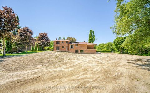 Photo 4 at 155 Dennison Street, King City, King