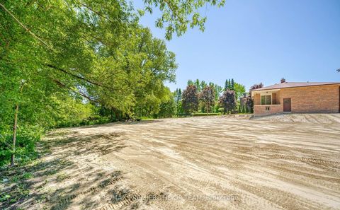 Photo 6 at 155 Dennison Street, King City, King