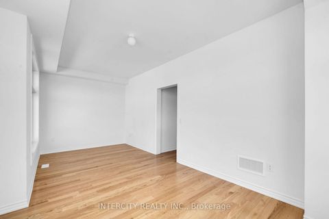 Photo 15 at 99 Divadale Road, Elder Mills, Vaughan