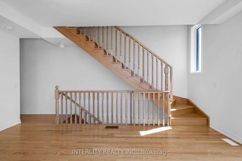 Photo 19 at 99 Divadale Road, Elder Mills, Vaughan