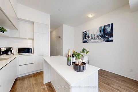 Photo 15 at 614 - 7 Steckley House Lane, Rural Richmond Hill, Richmond Hill