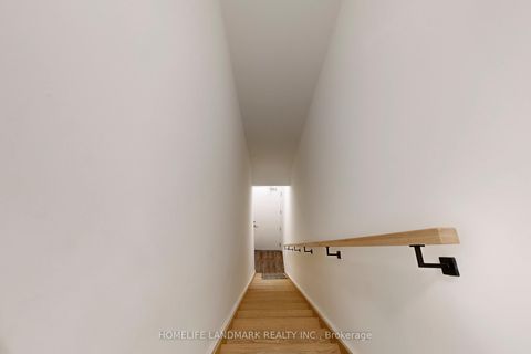 Photo 22 at 614 - 7 Steckley House Lane, Rural Richmond Hill, Richmond Hill