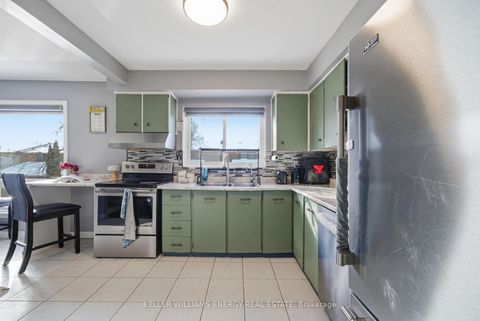 Photo 4 at W28 - 220 Ormond Drive, Samac, Oshawa