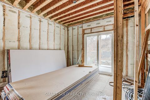 Photo 9 at 4 Forty Third Street, Long Branch, Toronto