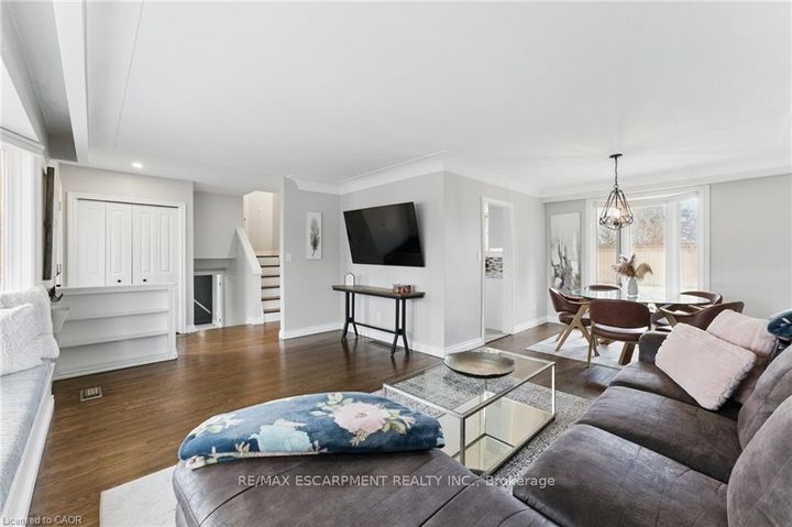 Photo 7 at 160 Council Crescent, Ancaster, Hamilton