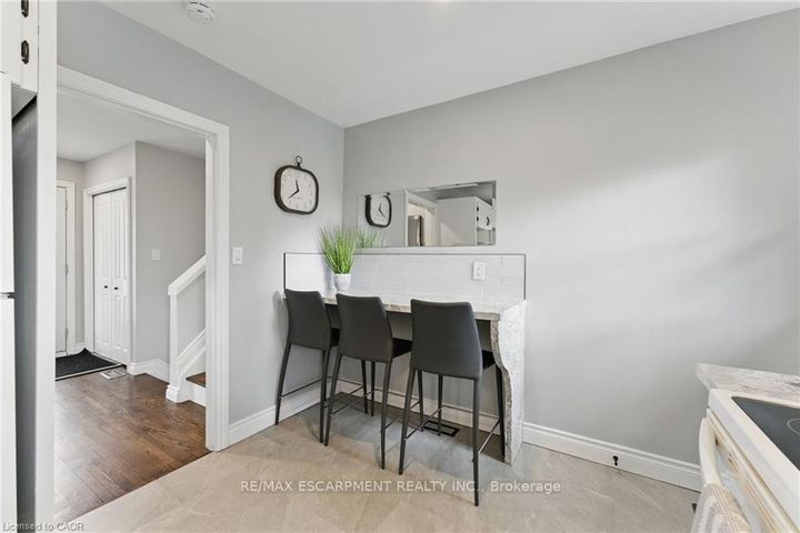 Photo 14 at 160 Council Crescent, Ancaster, Hamilton