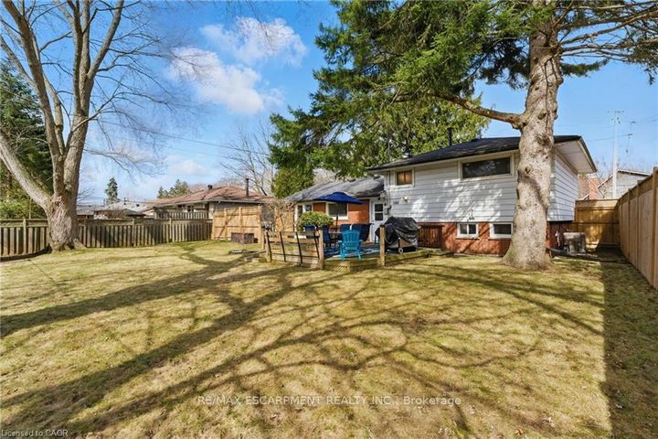 Photo 29 at 160 Council Crescent, Ancaster, Hamilton