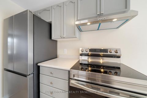 Photo 7 at 50 Wessenger Drive, Holly, Barrie