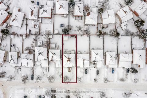 Photo 18 at 50 Wessenger Drive, Holly, Barrie