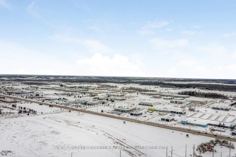 Photo 20 at 50 Wessenger Drive, Holly, Barrie