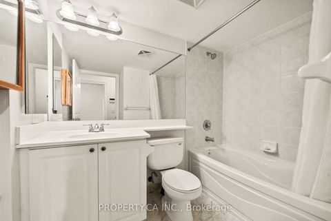 Photo 9 at 309 - 15 Greenview Avenue, Newtonbrook West, Toronto