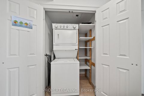 Photo 10 at 309 - 15 Greenview Avenue, Newtonbrook West, Toronto