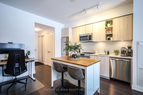 Photo 5 at 610 - 30 Ordnance Street, Niagara, Toronto