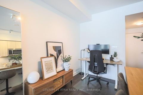 Photo 9 at 610 - 30 Ordnance Street, Niagara, Toronto