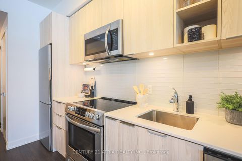 Photo 11 at 610 - 30 Ordnance Street, Niagara, Toronto