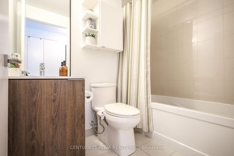 Photo 14 at 610 - 30 Ordnance Street, Niagara, Toronto