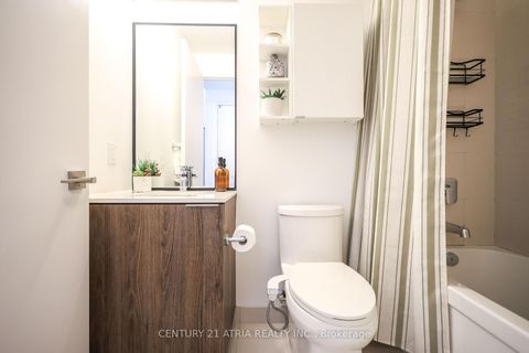 Photo 15 at 610 - 30 Ordnance Street, Niagara, Toronto