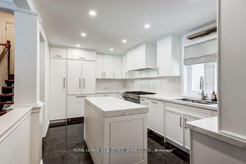 Photo 12 at 6 Cadman Court, Humber Valley, Toronto