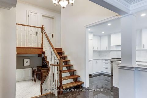 Photo 15 at 6 Cadman Court, Humber Valley, Toronto