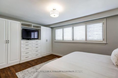 Photo 18 at 6 Cadman Court, Humber Valley, Toronto