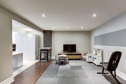 Photo 30 at 6 Cadman Court, Humber Valley, Toronto