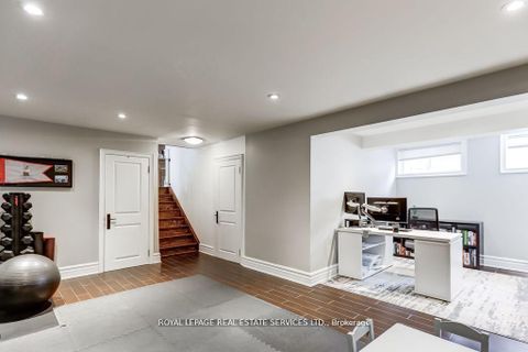 Photo 32 at 6 Cadman Court, Humber Valley, Toronto