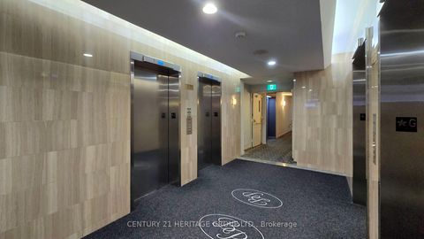 Photo 3 at 418 - 8501 Bayview Avenue, Doncrest, Richmond Hill