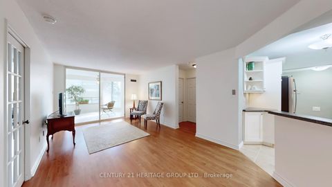 Photo 6 at 418 - 8501 Bayview Avenue, Doncrest, Richmond Hill