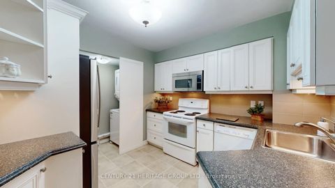 Photo 11 at 418 - 8501 Bayview Avenue, Doncrest, Richmond Hill