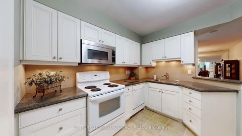 Photo 12 at 418 - 8501 Bayview Avenue, Doncrest, Richmond Hill