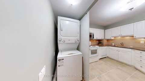 Photo 27 at 418 - 8501 Bayview Avenue, Doncrest, Richmond Hill