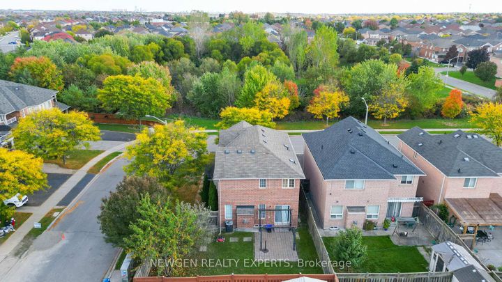 Photo 33 at 87 Luella Crescent, Fletcher's Meadow, Brampton