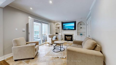 Photo 5 at 33 Beatty Crescent, Aurora Highlands, Aurora