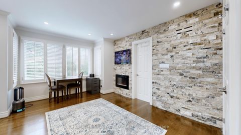 Photo 19 at 33 Beatty Crescent, Aurora Highlands, Aurora