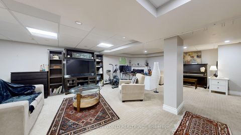 Photo 30 at 33 Beatty Crescent, Aurora Highlands, Aurora